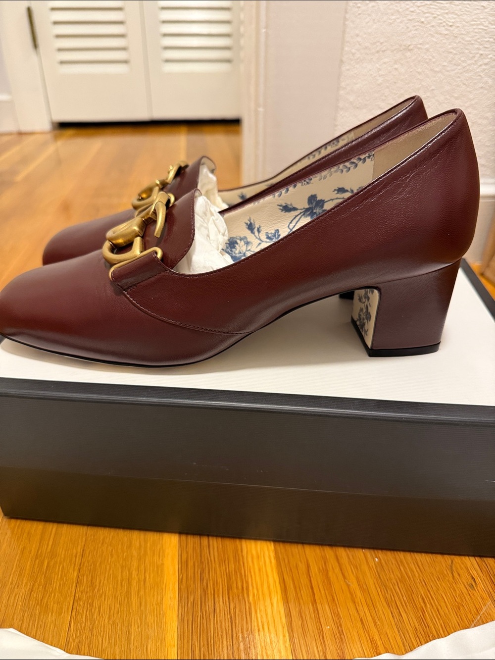 Gucci Burgundy Leather GG Horsebit Loafers - Picture 2 of 4